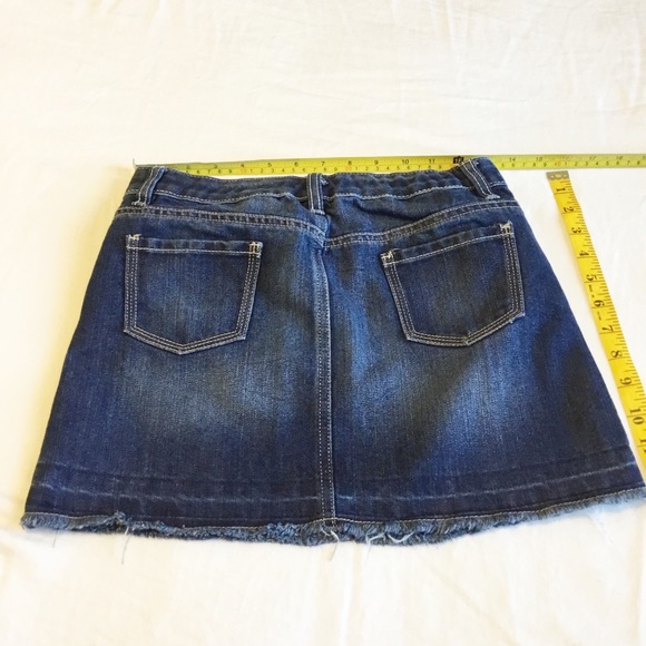 Old Navy Girl’s Jean Skirt, Raw Hem, Sz14. Used - Picture 2 of 3